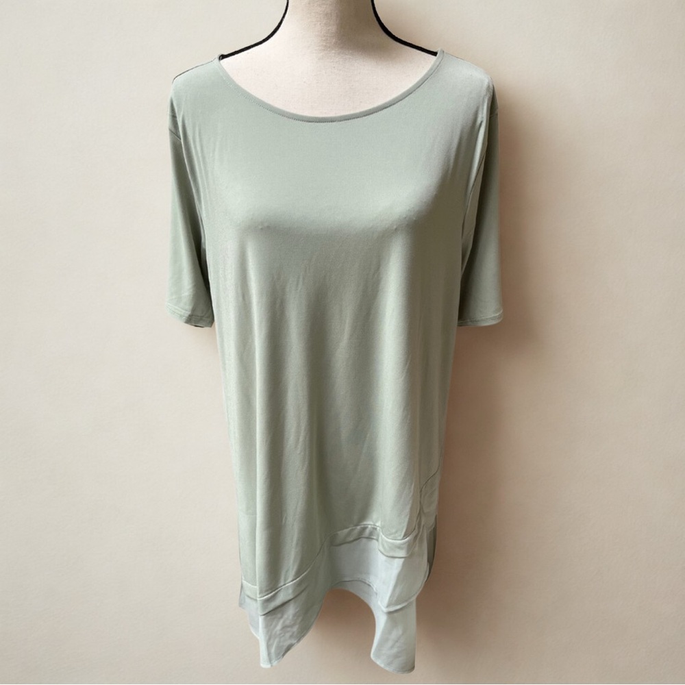 Like New Zenana Outfitters Mint Green Asymmetrical Short Sleeve Tunic